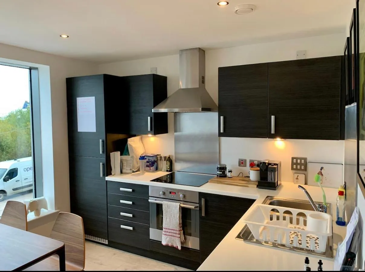 Beautiful Modern Sea-Side Apartment In The City Edinburgh United Kingdom