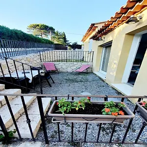 F2 Neuf Calme Climatisé Wifi Parking - 1,5 Km , Cagnes-sur-Mer France